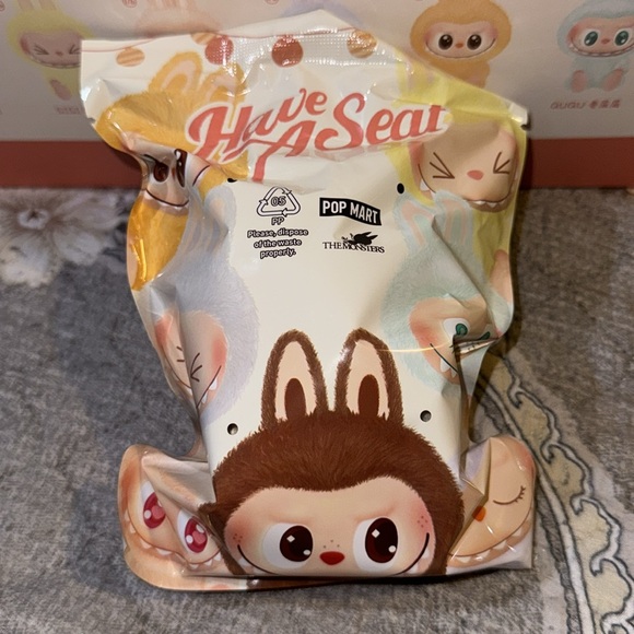 POP MART LABUBU HAVE A SEAT ‘SISI’ - Picture 5 of 7